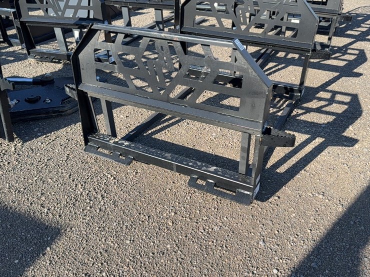 #2038-•-blue-diamond-48"-skid-steer-block-pallet-forks-image-3