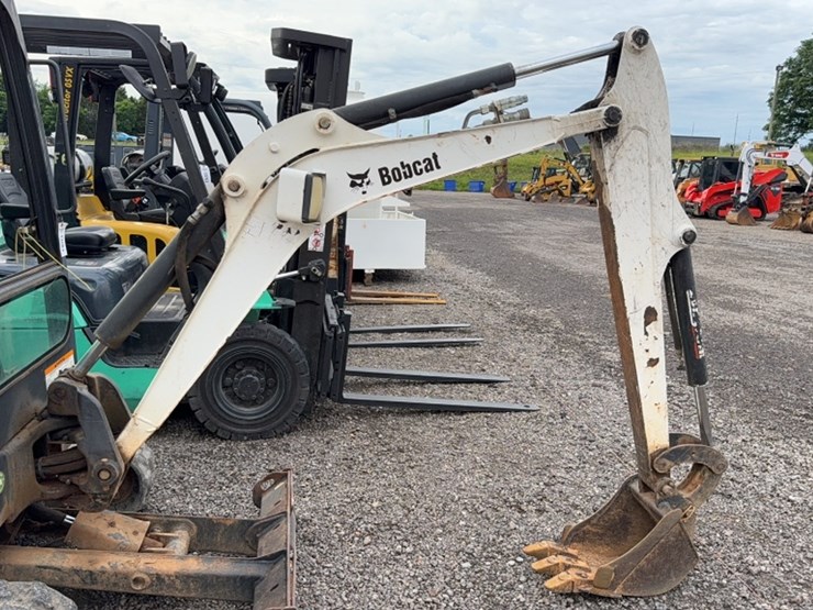 2014-bobcat-324-image-4