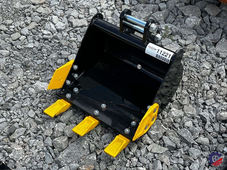 unused-2026-ce-16in-toothed-bucket-image-3