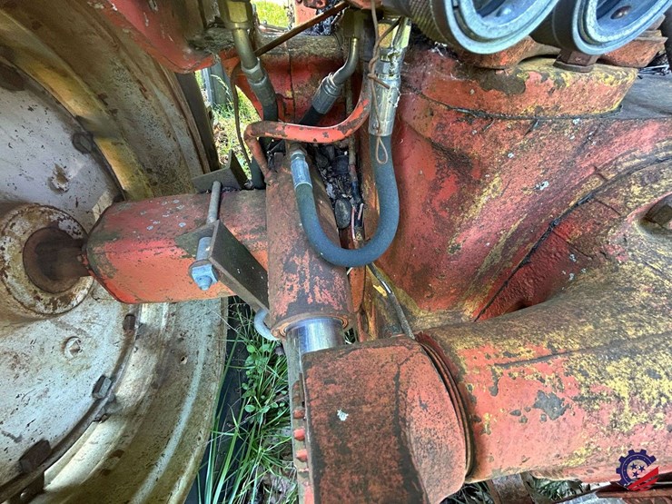 (inop)-allis-chalmers-farm-tractor-image-45