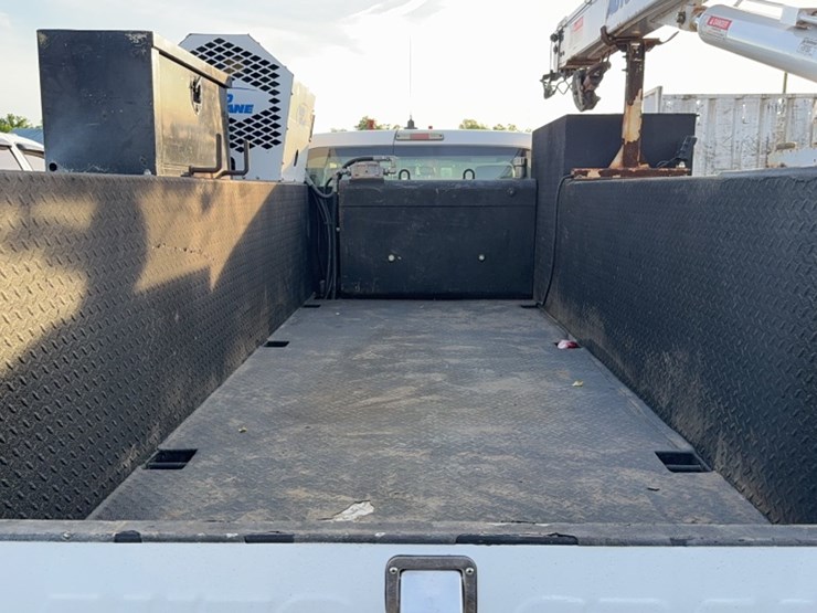 2014-ford-f550-image-16