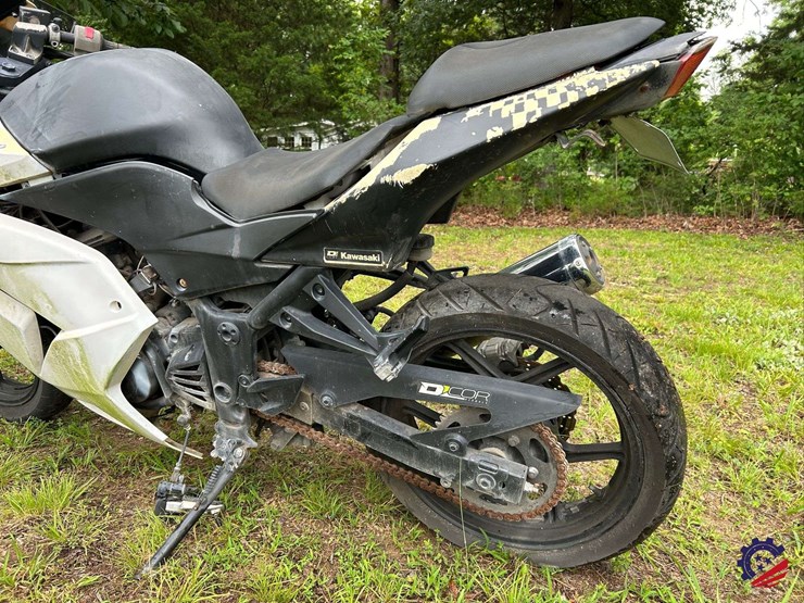 2008-kawasaki-ninja-250r-motorcycle-image-9