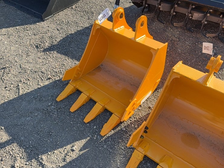 caterpillar-305-image-2
