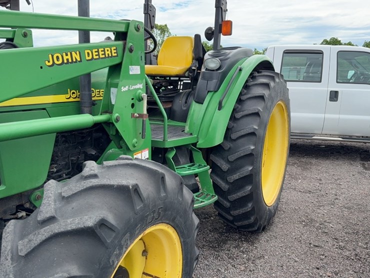john-deere-5520-image-13