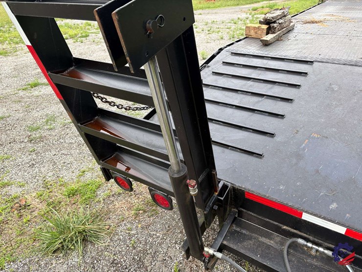 1995-cherokee-t/a-step-deck-equipment-trailer-image-29