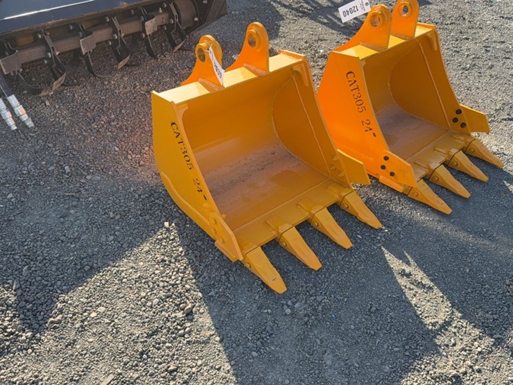 caterpillar-305-image-1