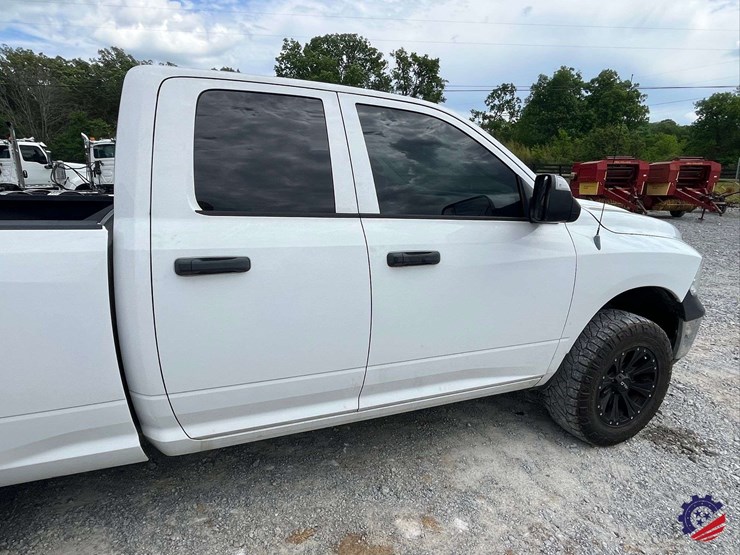 2014-dodge-1500-image-29