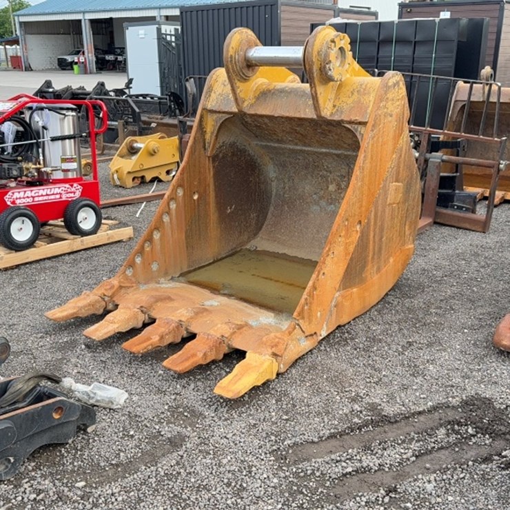 #2029 • CAT 50" EXCAVATOR BUCKET
