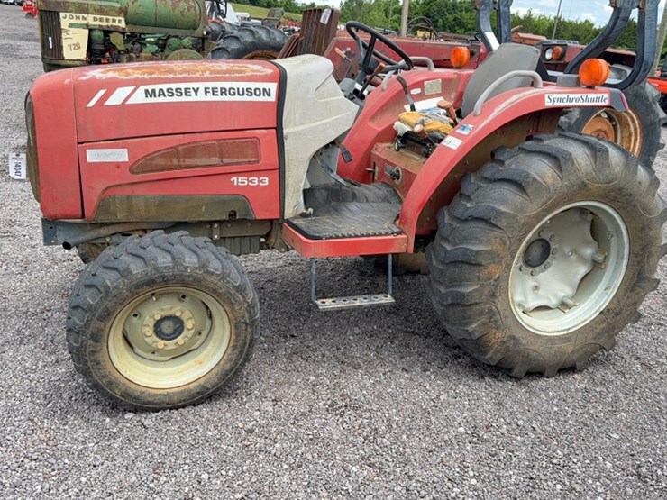 massey-ferguson-1533-image-13