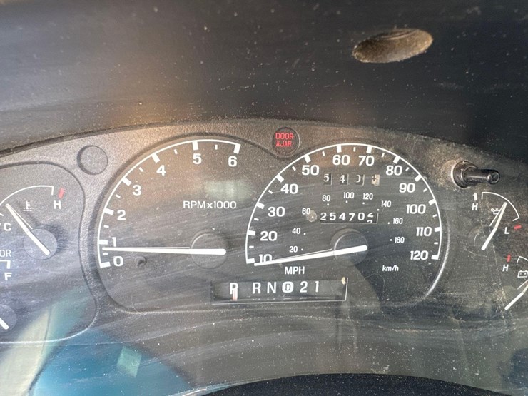 2001-ford-explorer-xlt-image-12