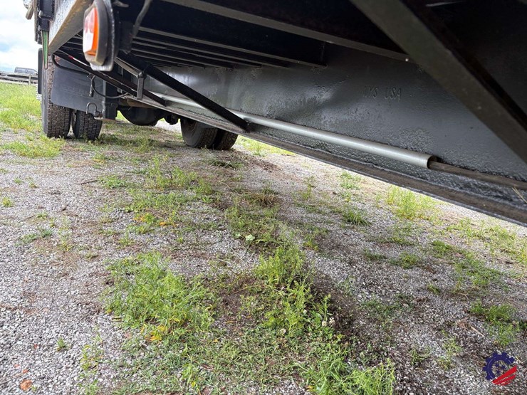 1995-cherokee-t/a-step-deck-equipment-trailer-image-38