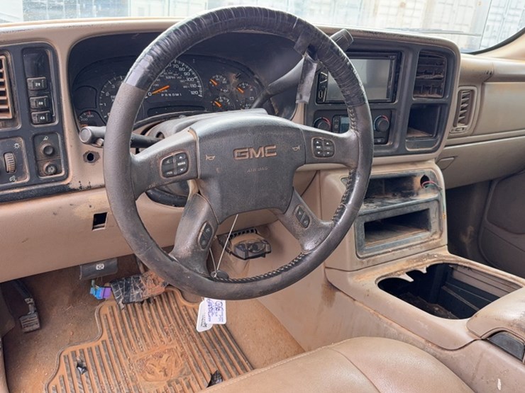 2006-gmc-sierra-3500-image-19