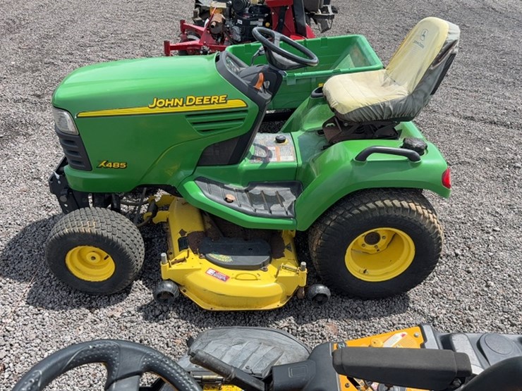 john-deere-x485-image-8