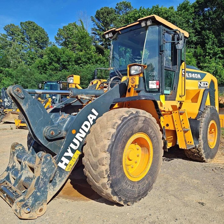 2023 HYUNDAI HL940A