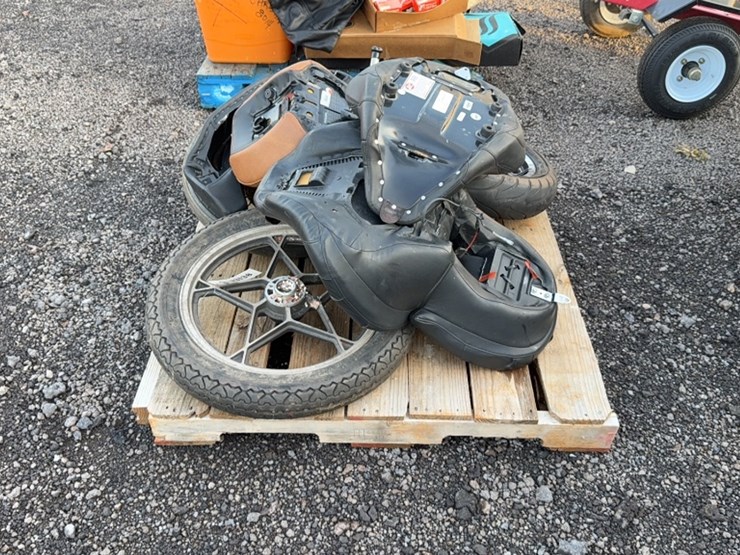 #3021-•-pallet-of-motor-cycle-parts-image-2