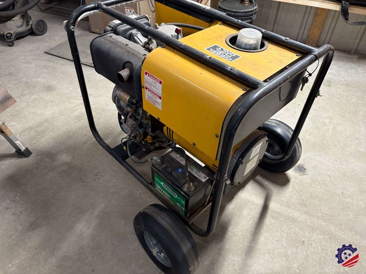 completely-self-contained-jobsite-fuel-container-image-35