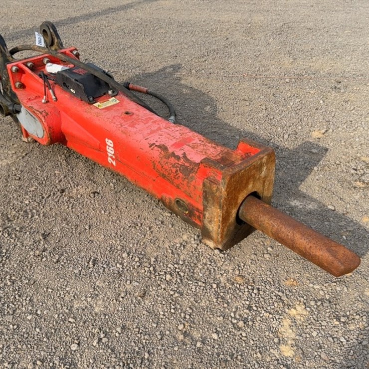 #2076 • RAMMER 2166 EXCAVATOR HYD BREAKER