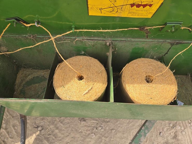 john-deere-24t-image-9