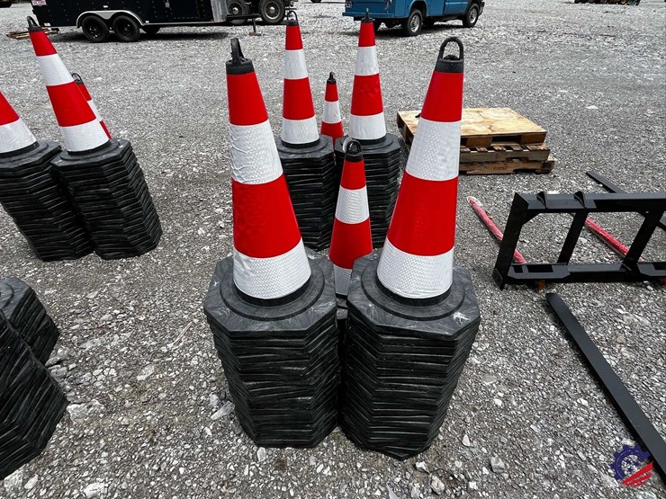 unused-2026-ce-irstc-safety-traffic-cones-image-5