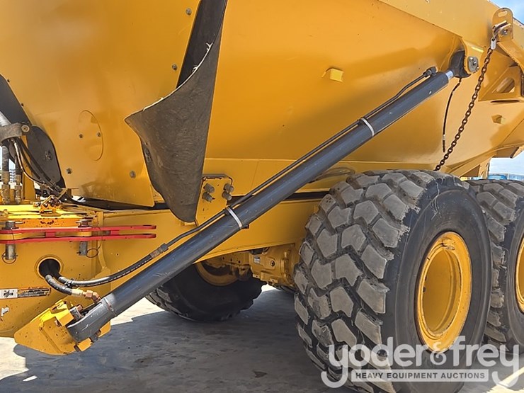 2023-deere-260e-image-13
