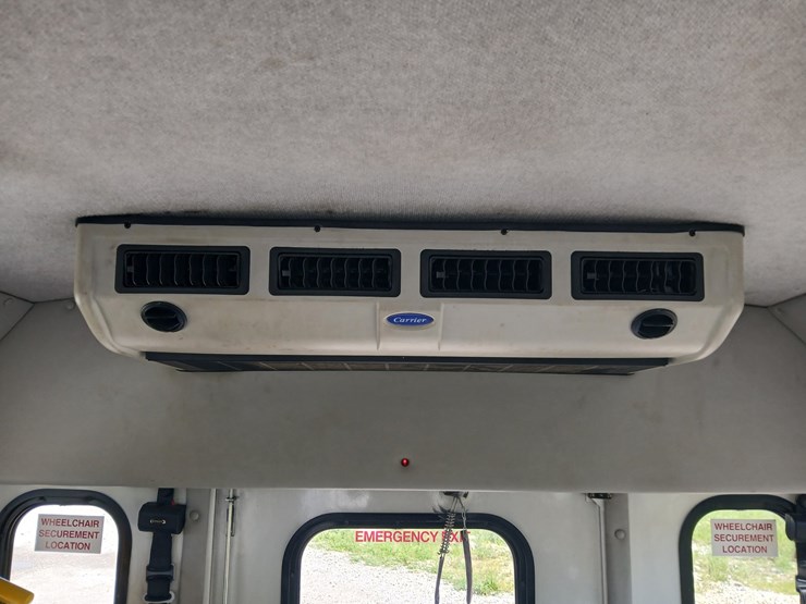 2009-ford-e450-image-46