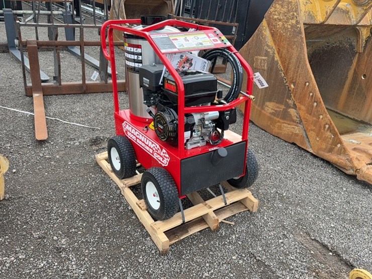 #2025-•-magnum-4000-series-pressure-washer-image-2