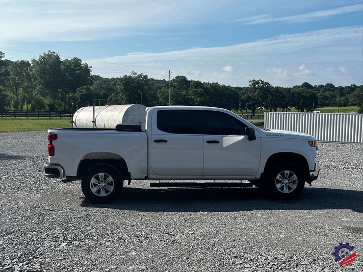 2019-chevrolet-silverado-truck-image-5