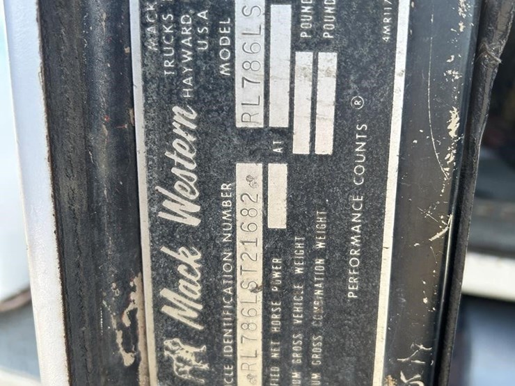 1973-mack-rl786lst-4401-image-51