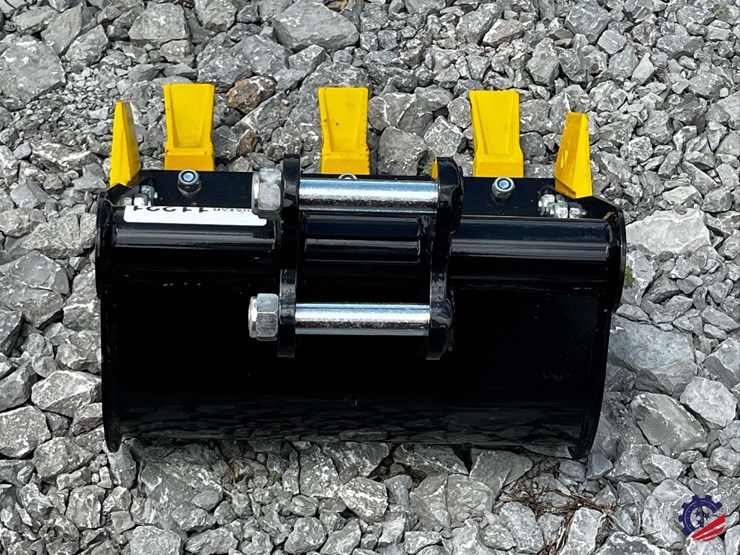 unused-2026-ce-16in-toothed-bucket-image-5