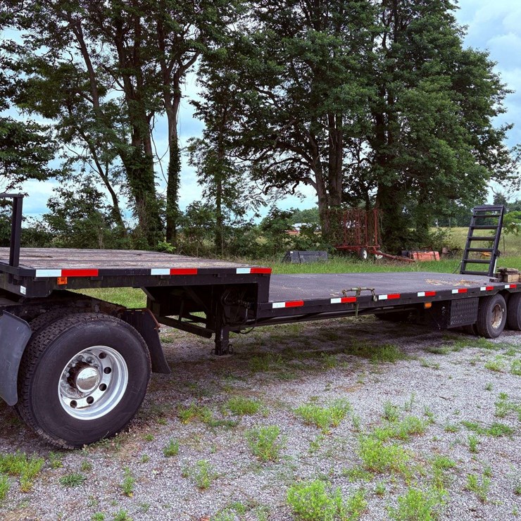 1995 Cherokee T/A Step Deck Equipment Trailer