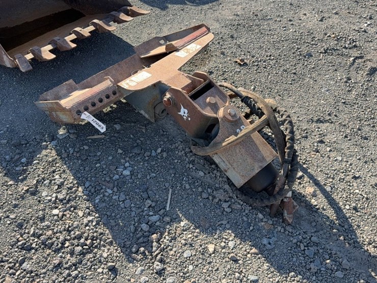 #2404-•-bobcat-mini-skid-steer-auger-image-1