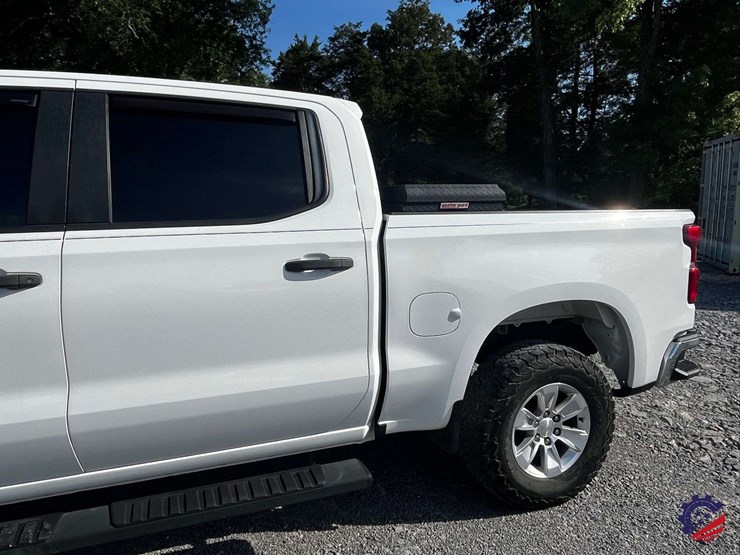 2019-chevrolet-silverado-truck-image-19