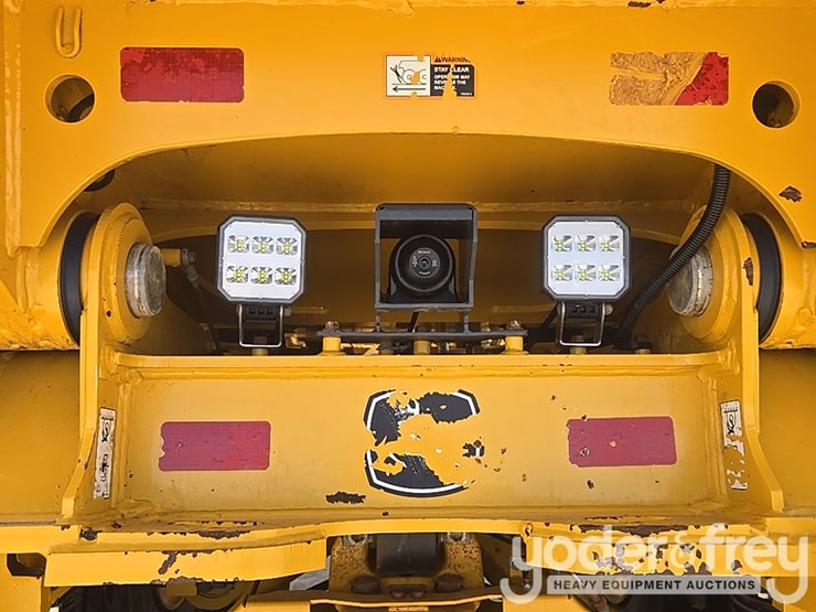 2023-deere-260e-image-45