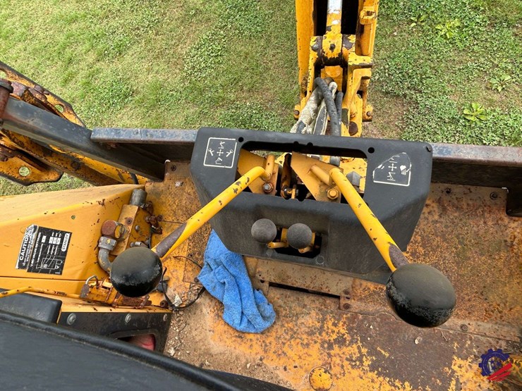 1989-john-deere-310-image-42