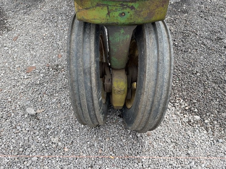john-deere-720-image-4