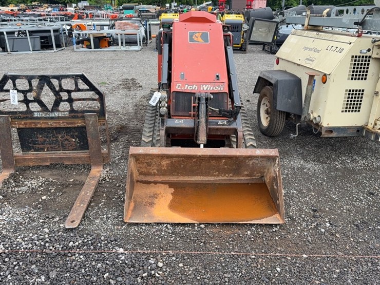 ditch-witch-sk800-image-2