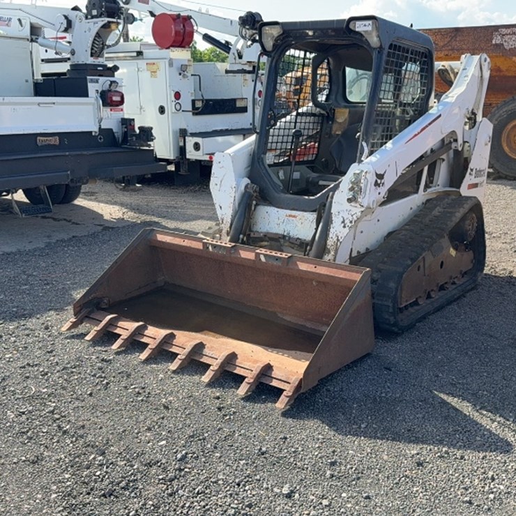 2013 BOBCAT T590