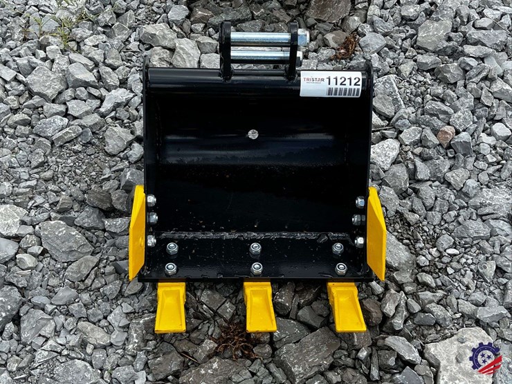unused-2026-ce-16in-toothed-bucket-image-2