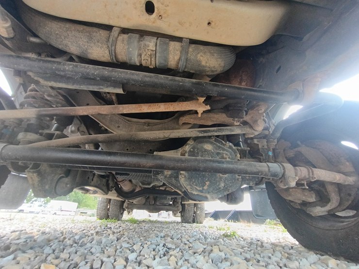 2011-ford-f550-image-28