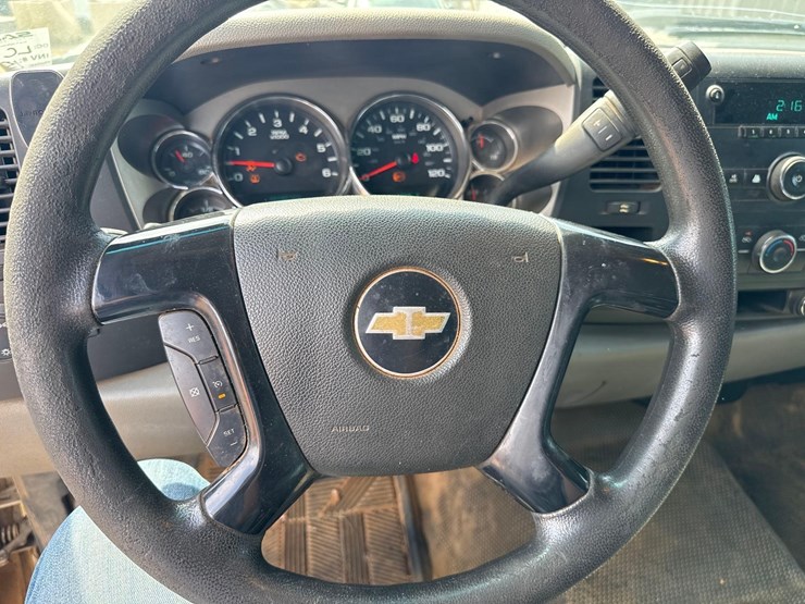 2012-chevrolet-2500-image-20