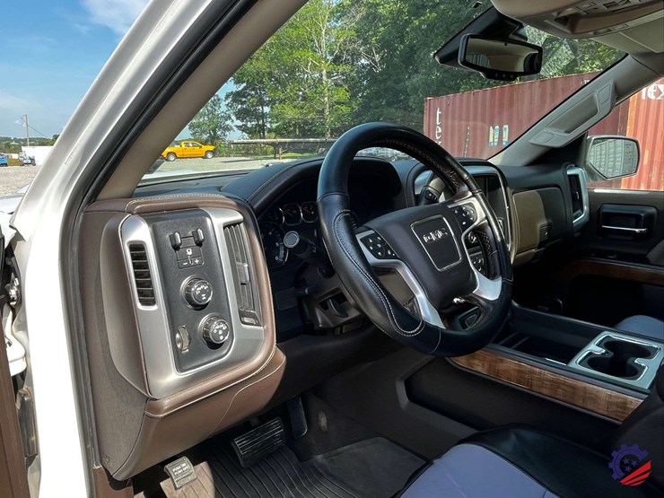 2018-gmc-sierra-z71-slt-truck-image-81