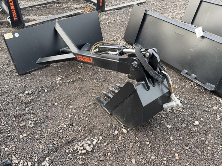 #2069-•-skid-steer-stationary-backhoe-w/12"-bucket-image-2