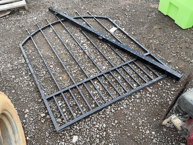 #6088-•-4'-metal-gate-image-1