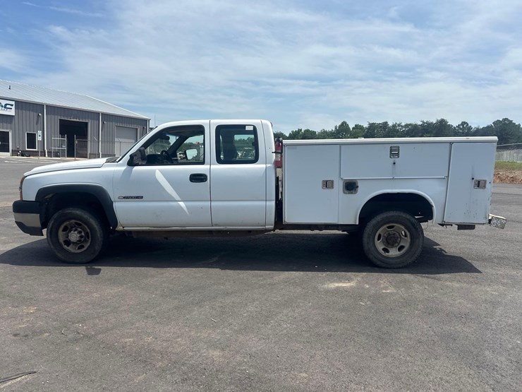 2006-chevrolet-2500-image-10