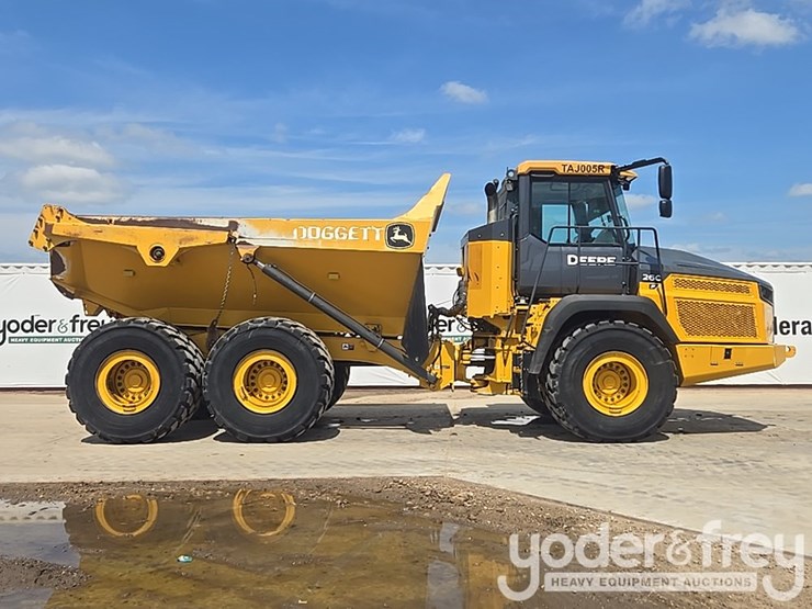2023-deere-260e-image-6