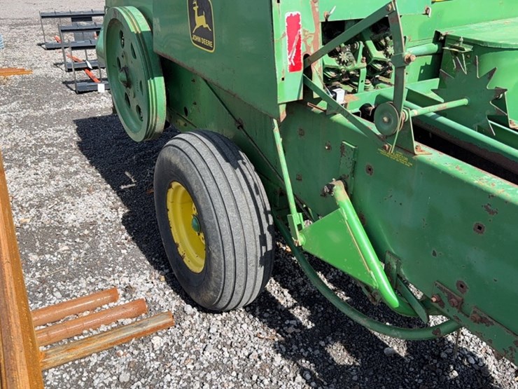 john-deere-327-image-4