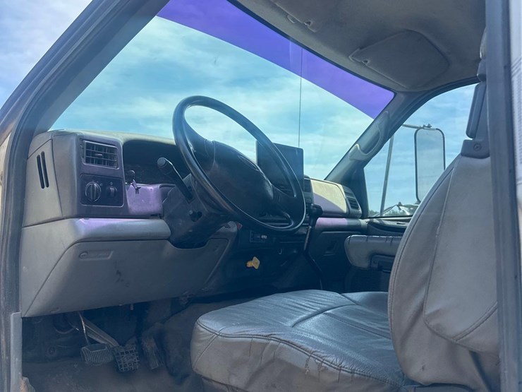 2007-ford-f750-image-40