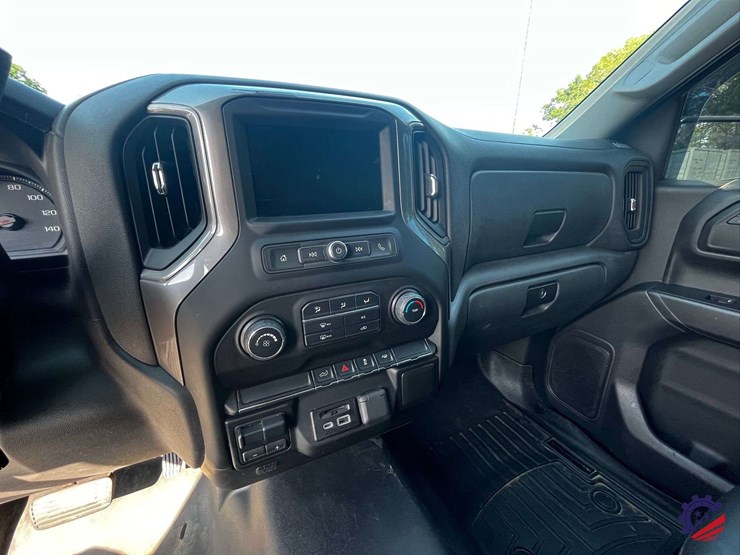 2019-chevrolet-silverado-truck-image-74