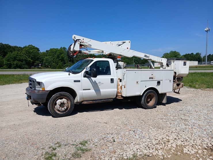 2003-ford-f550-image-2