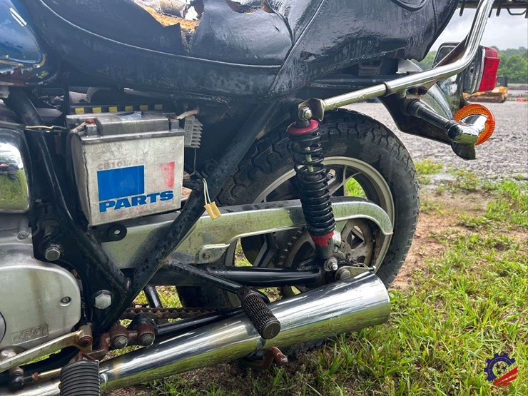 2008-suzuki-gs550e-motorcycle-image-9